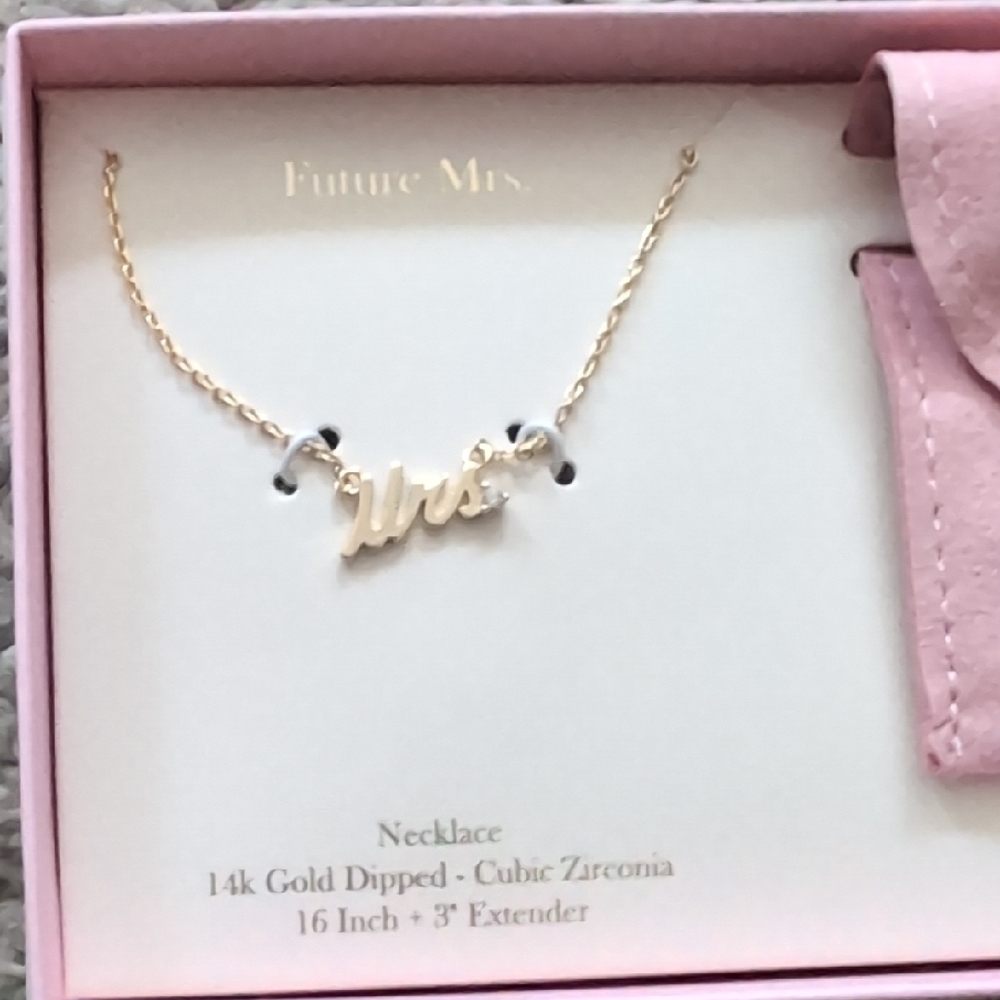 Gold Mrs. Necklace